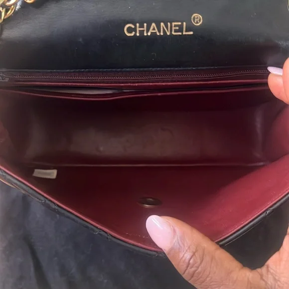 Chanel Black Quilted Leather Chain Bag - Picture 6 of 11